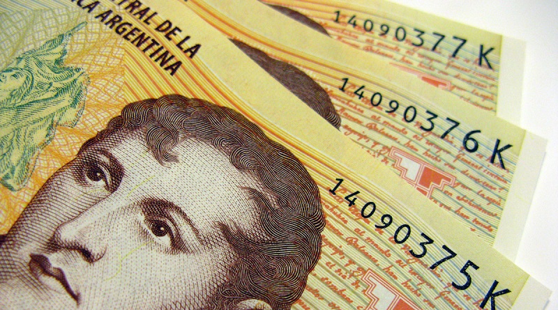El reciente colapso del peso argentino y otras divisas emergentes es más que una señal de advertencia