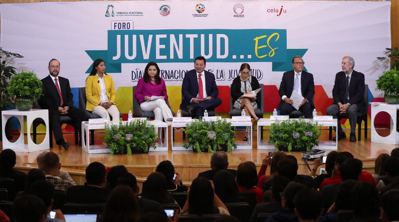 México necesita jóvenes para mejorar instituciones: TEPJF