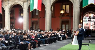 El de AMLO, un informe que informa poco
