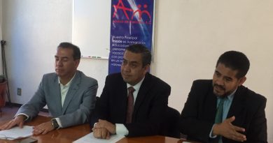 Leyes secundarias educativas afectan a alumnos; exigen modificarlas