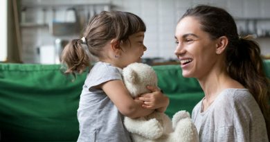 Para convivir hay que darse generosamente a los demás sin esperar recibir nada a cambio y tener espíritu de servicio para que los demás sean felices.