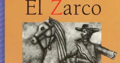 "El Zarco" (hombre de ojos azules) describe a un México en manos de terribles gavillas que asolaban ciertas regiones. Hoy, "El Zarco" sigue cabalgando, ahora en la figura del narco.