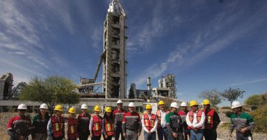 Rechazan trabajadores de la cementera Holcim, Planta Hermosillo, Sonora, México, afiliarse al sindicato de Napoleón Gómez Urrutia.