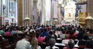Disminuye el número de católicos en Méxco, revela el Censo 2020.