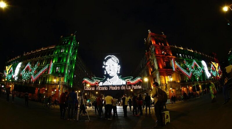 Los comerciantes establecidos del Centro Histórico de la Ciudad de México “ya no sienten lo duro sino lo tupido” por tantos cierres viales que afectan sus ventas.