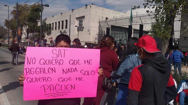 Los trabajadores de limpieza demandan la intervención directa de la Jefa del SAT, Raquel Buenrostro, para solucionar la falta de pago de sus salarios que ya se convirtió en costumbre.