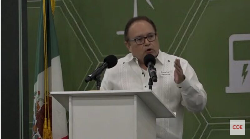 El estado mexicano de Yucatán hoy genera 300 megawatts diarios de energía limpia, que representa el 30% de su consumo total, informa el titular de la Secretaría de Fomento Económico y Trabajo (Sefoet), Ernesto Herrera Novelo.