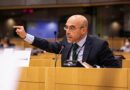 Jorge Buxadé Villalba, diputado del partido VOX de España en el Parlamento Europeo, califica el Pasaporte COVID de la Unión Europea como un “as en la manga para vulnerar derechos y libertades”.