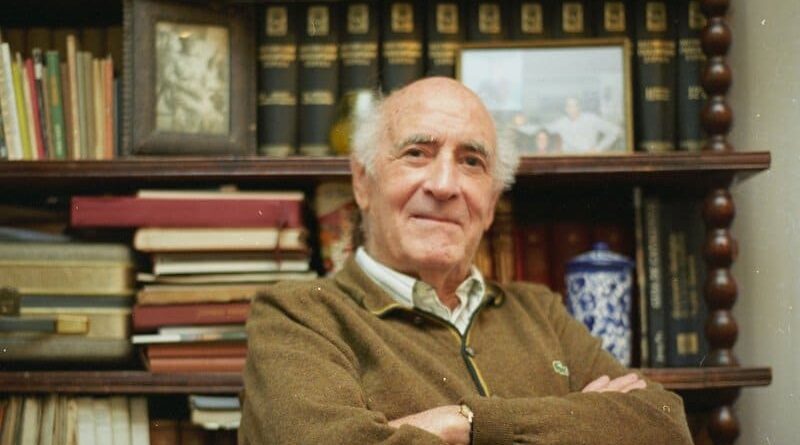 Es admirable que teniendo tantas adversidades en su vida, José María Gironella haya podido superarlas y convertirse en un destacado y brillante escritor.