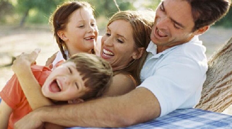 Figura del papá da estabilidad emocional a hijos.