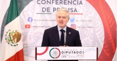 México se está quedando aislado del mundo por la errática política exterior del gobierno del presidente Andrés Manuel López Obrador, dijo el presidente de la Mesa Directiva de la Comisión Permanente del Congreso mexicano, Santiago Creel.