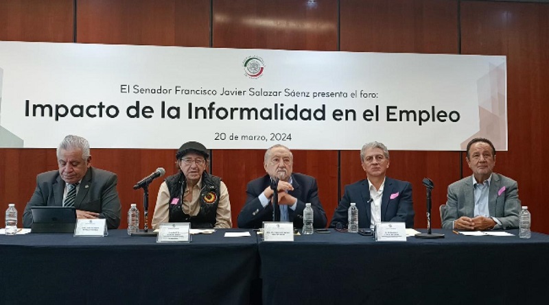 Sistema fiscal complejo orilla a la informalidad a mexicanos